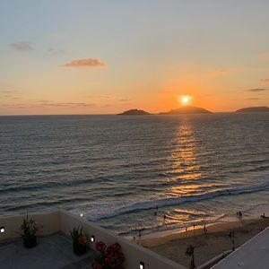 Meet your Posher, Julisa